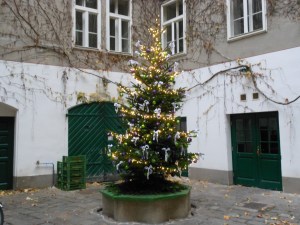ChristmasTreeCourtyard