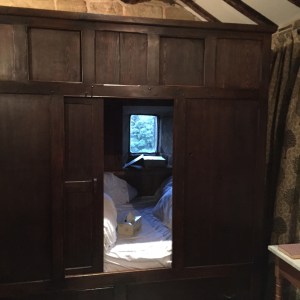 7CCCA642-6749-4E0A-BDF0-962884452783