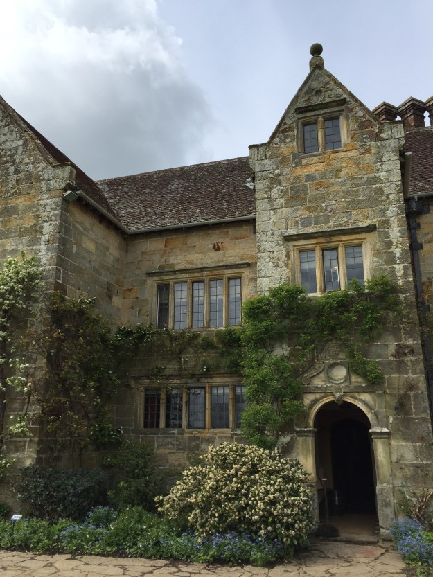 8b88fe22-33f1-4022-9a69-b64495377ca5